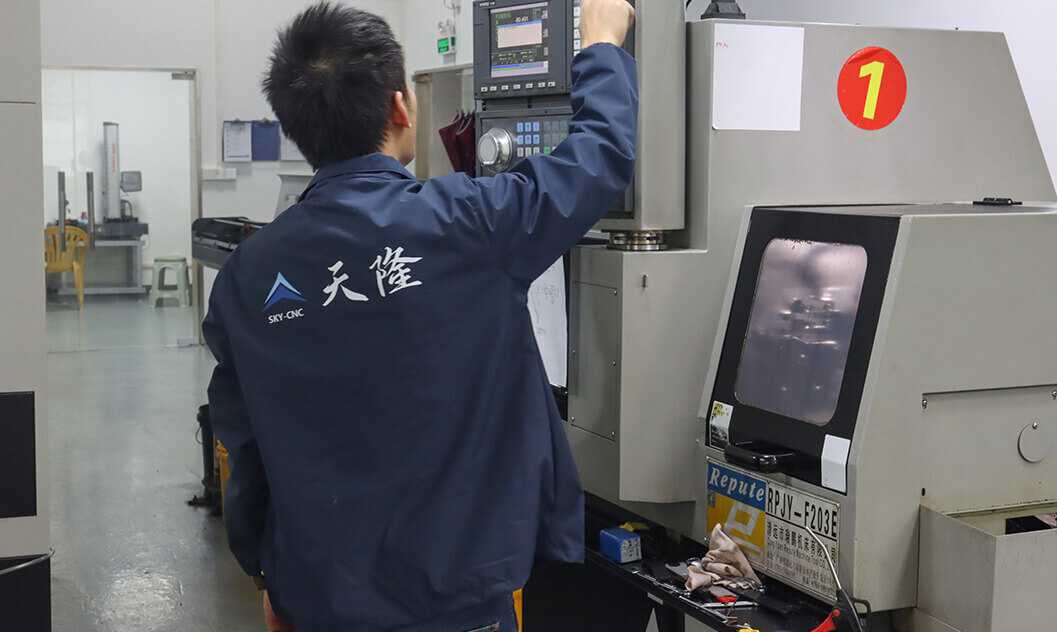 CNC车铣复合走心机加工